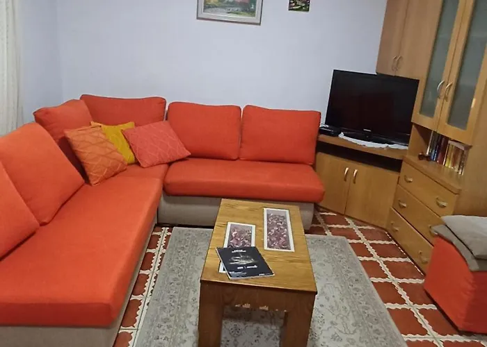 Nyaraló Traditional House Tirana